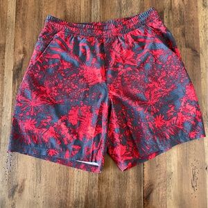 Mens M, Lululemon Pace Breaker 7” Linerless, RARE Print! Red & Navy Palm Print